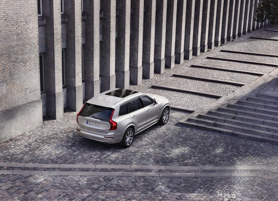  Volvo XC90 T8 Twin Engine Inscription 2019 года  (WW) (фото 22 из 23)